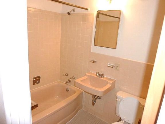 5th image of 1435 N Pearl St #110