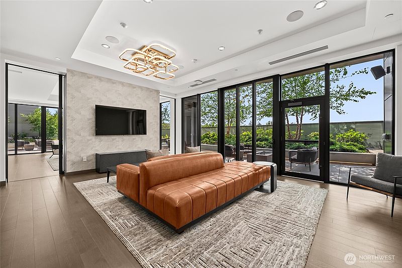 3rd image of 889 Avenue Square NE #302