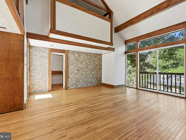 803 Mill Creek Rd — Photo 22