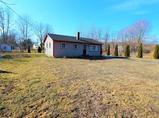 2 Lake View Ter, Rockland, ME 04841