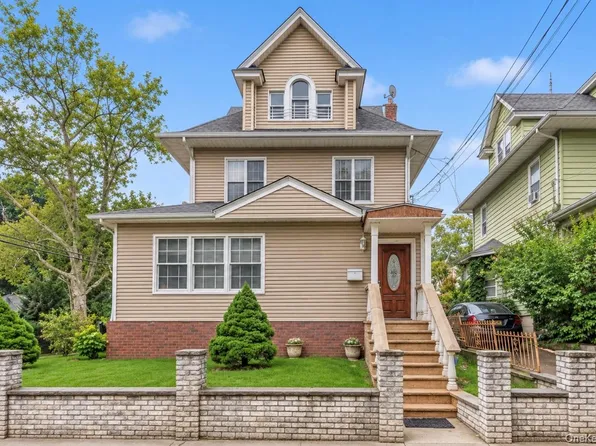 8442 88th Street, Woodhaven, NY 11421