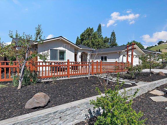 4th image of 3515 Pine Ridge Way