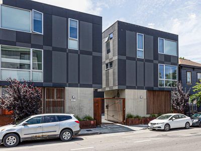 861 W Grand Ave, Oakland, CA, 94607