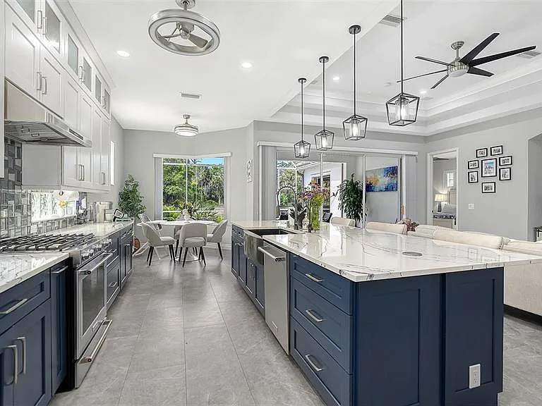 9000 Willow Brook Dr — Photo 2