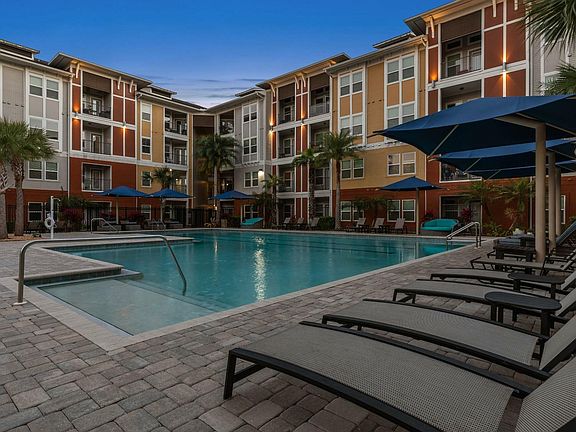 Venue at Lakewood Ranch - Refreshing Pool with Lap Lines