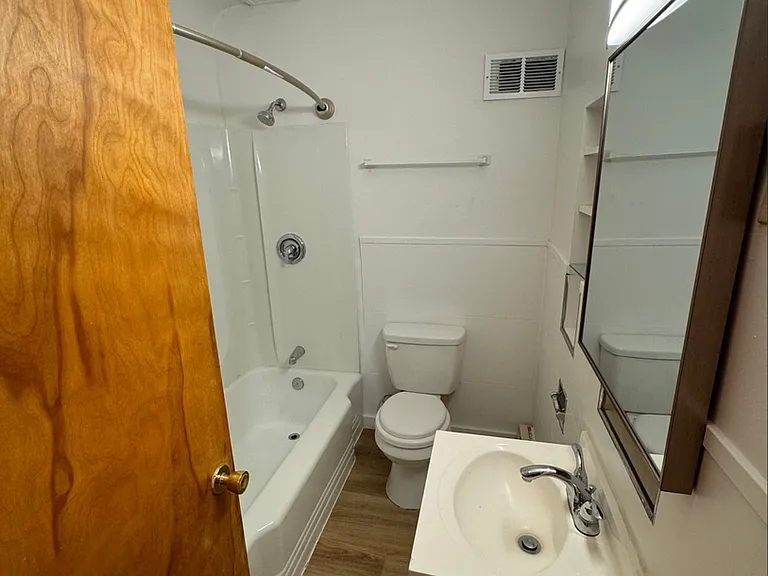 1806 W Pacific Ave — Photo 8