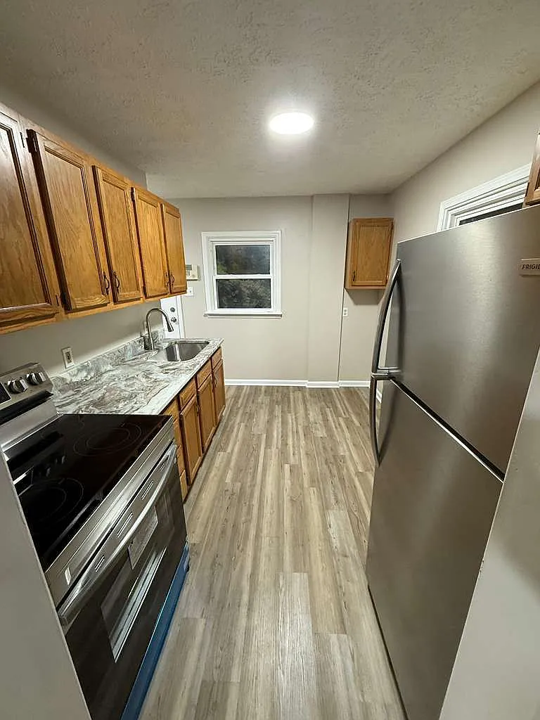 2 bed, 1.0 bath, 800 sqft, $1,150 — Photo 3