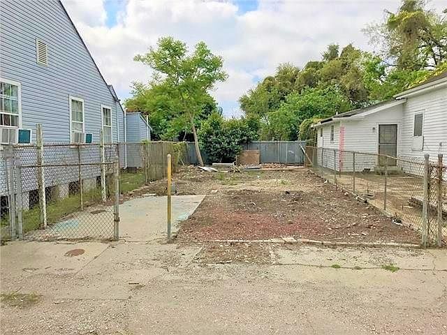 1st image of 2118 N Villere St
