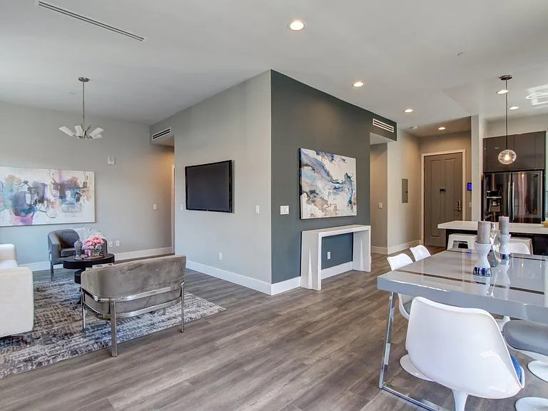 330 Salem St #304 — Photo 5