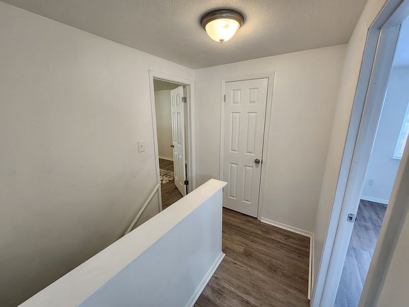 5th image of 2472 Warren Pkwy