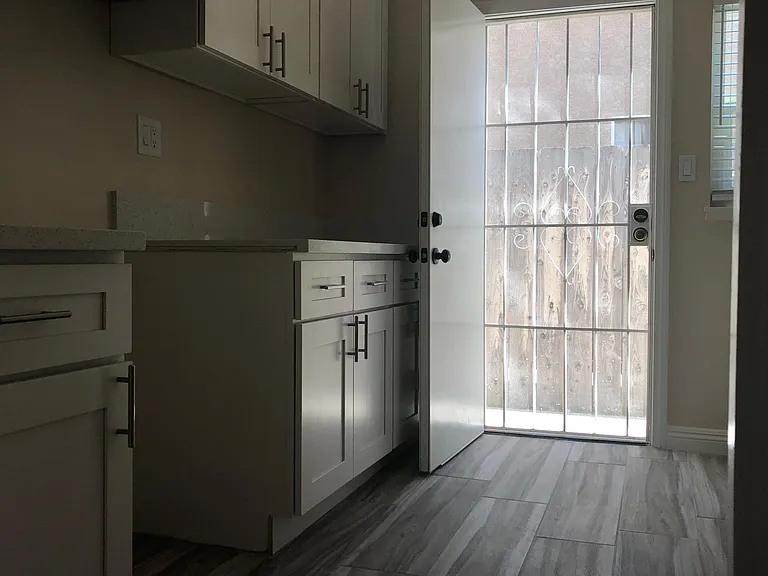756 Jefferson Ave #B — Photo 13