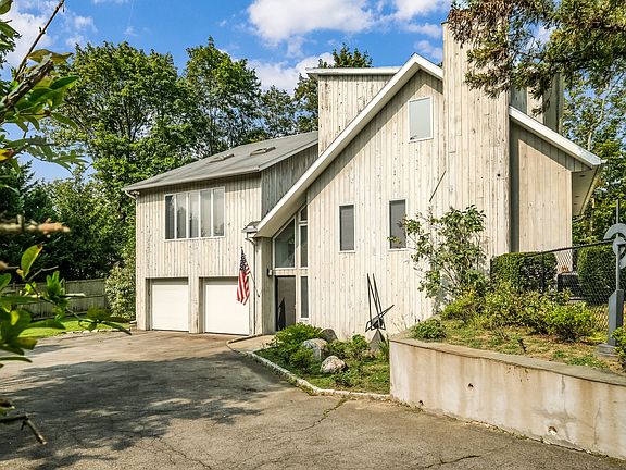 213 Hillair Cir, white Plains, ny, 10605 ( 03 of 48 ).jpg