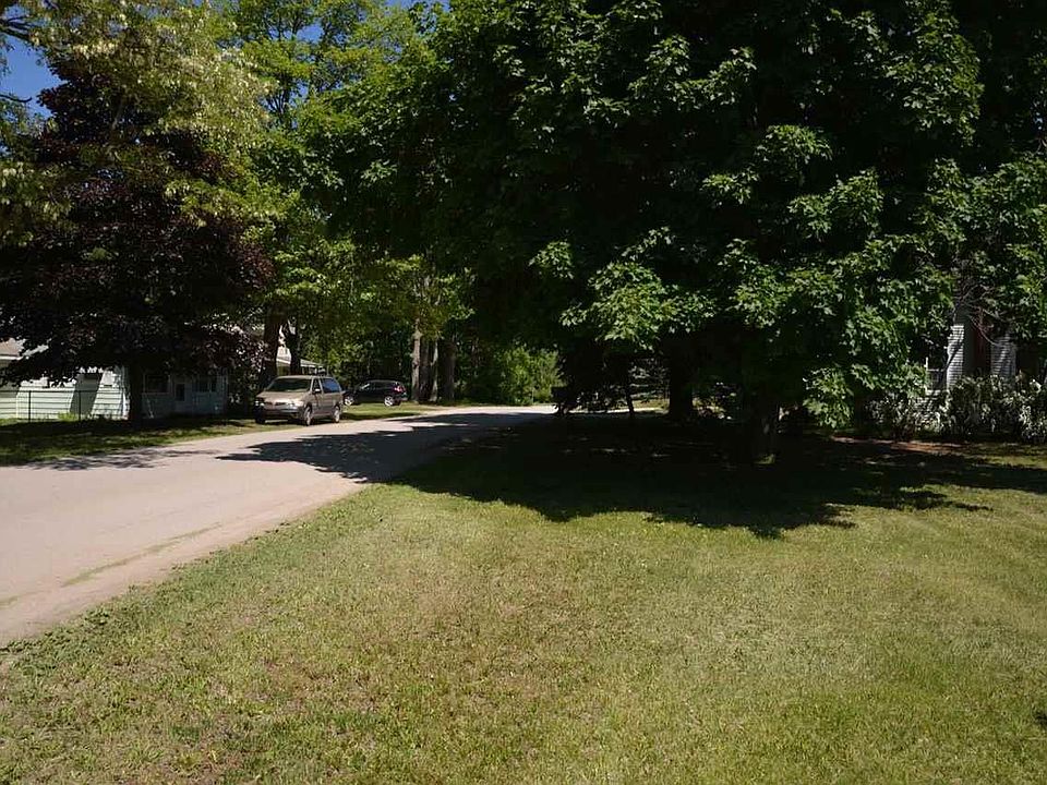 1st image of 0 Cedar St