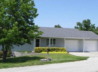 231 Johnson Way Ln, Kimberling City, MO 65686