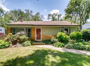317 Maple St, Glen Ellyn, IL 60137