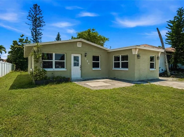 794 107th AVE N, NAPLES, FL 34108