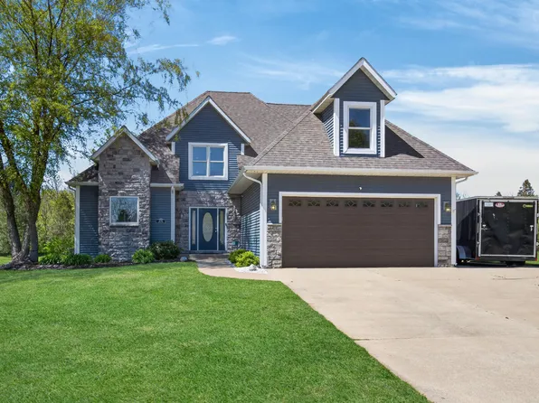 5796 Wacker Dr, Stevensville, MI 49127