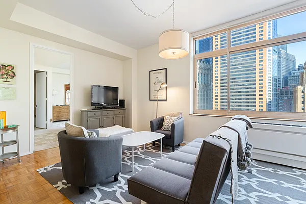 Rented by Nest Seekers International | media 9