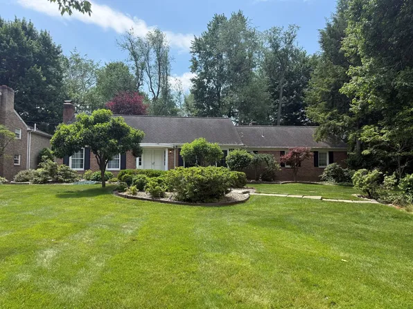 1800 Amarillo St NW, North Canton, OH 44720