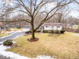 32555 Susanne Dr, Franklin, MI 48025