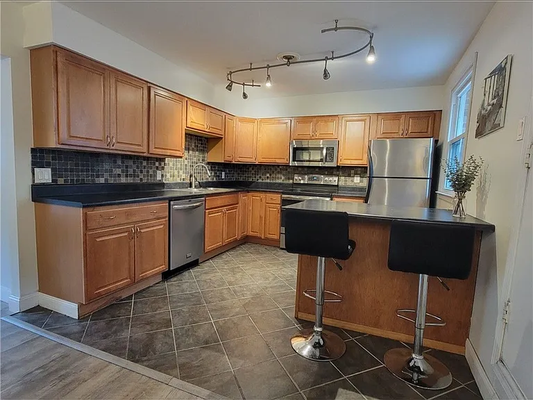 611 Broadhead Ave — Photo 13