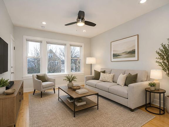 4th image of 5422 W Wrightwood Ave #1