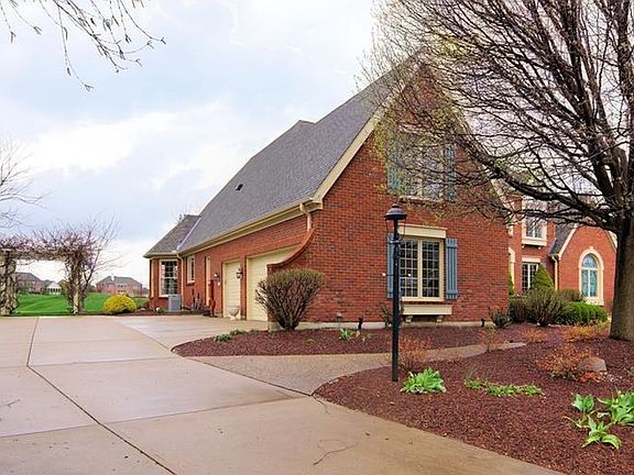 3rd image of 6756 Ross Ln