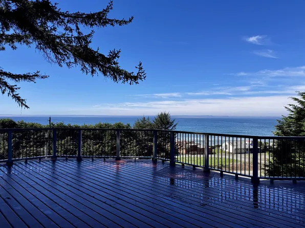 16825 Highway 101 N, Smith River, CA 95567