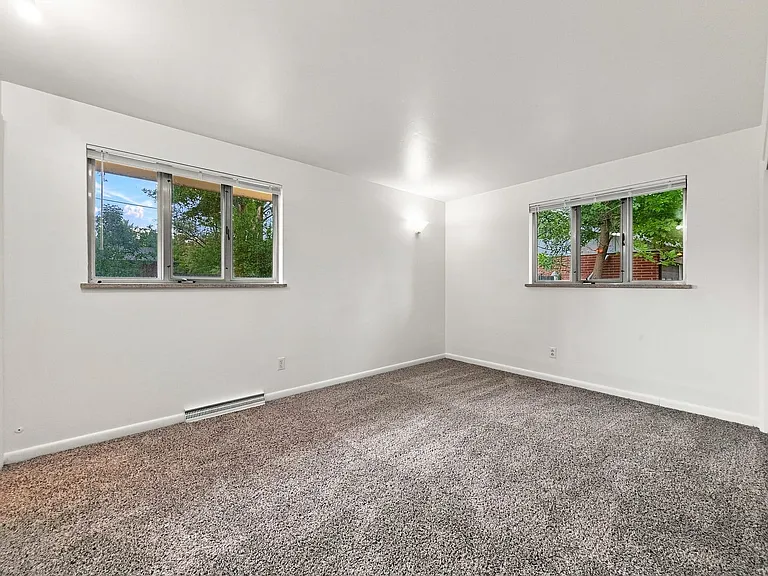 10841 W 68th Pl — Photo 11
