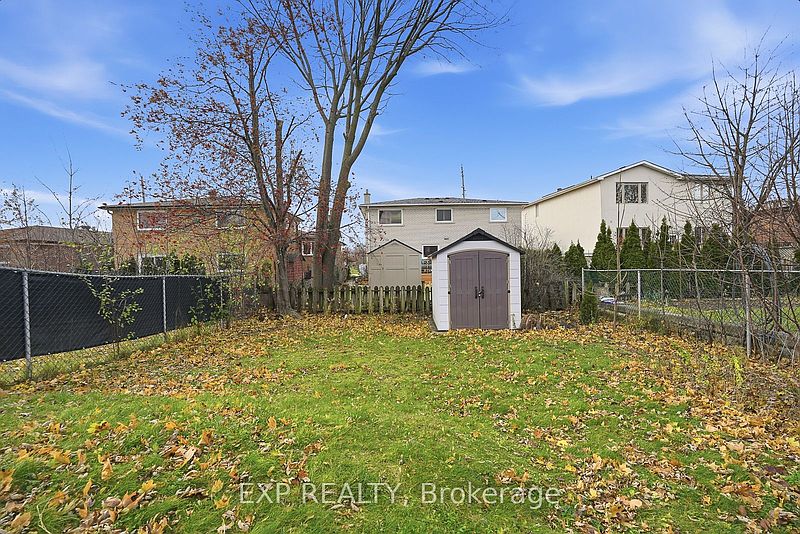 Toronto House for rent - 4 Bedrooms — photo 37