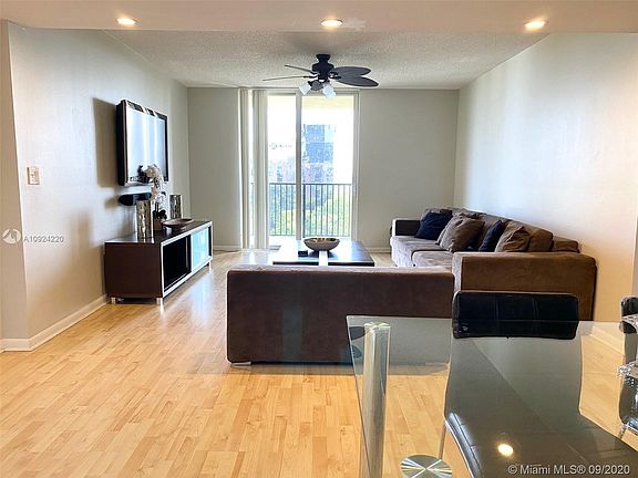 3rd image of 520 SE 5th Ave APT 1608