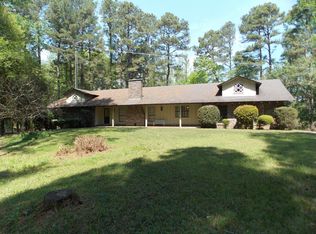 103 Dixon Rd, Camden, AR 71701