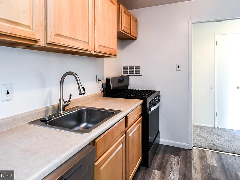 7174 Donnell Pl #D5 — Photo 9