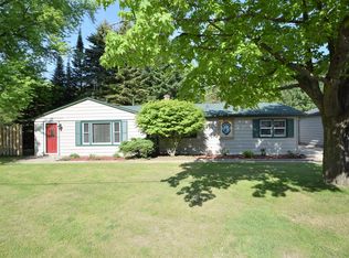 4640 Youngblood Rd, Racine, WI 53405