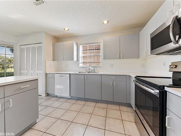 3rd image of 7697 NW 25th Street