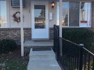 25102 Franklin Ter, South Lyon, MI