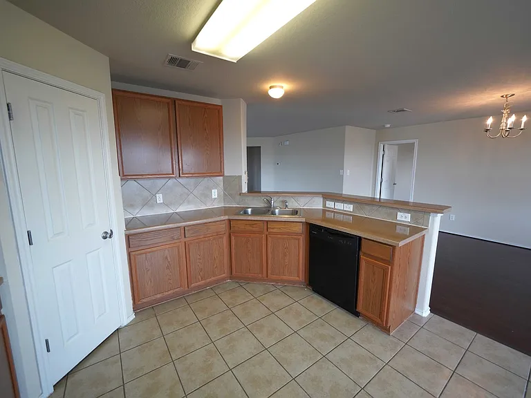 5011 Braden Gate — Photo 14
