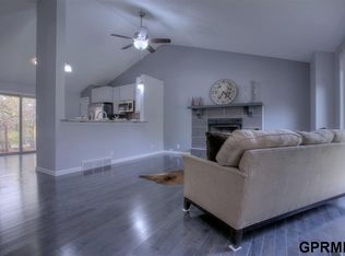 11723 Hartman Ave, Omaha, NE 68164