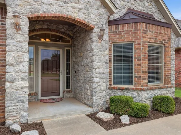 12508 Chateaux Rd, Oklahoma City, OK 73142