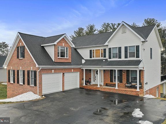 2nd image of 10745 Hershey Dr