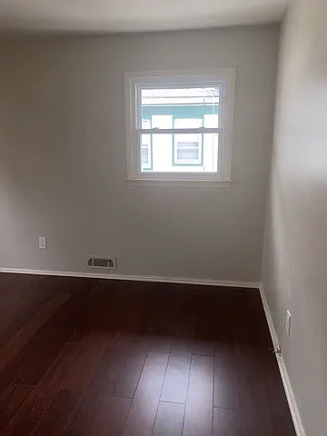 8 Evelyn Ct #2 — Photo 16