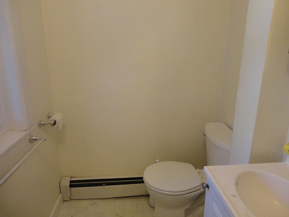 1st image of 32 Stonington St #1