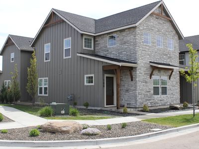 166 N Edgewood Ln, Eagle, ID, 83616