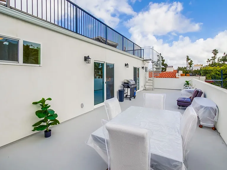 7788 Sierra Mar Dr — Photo 23