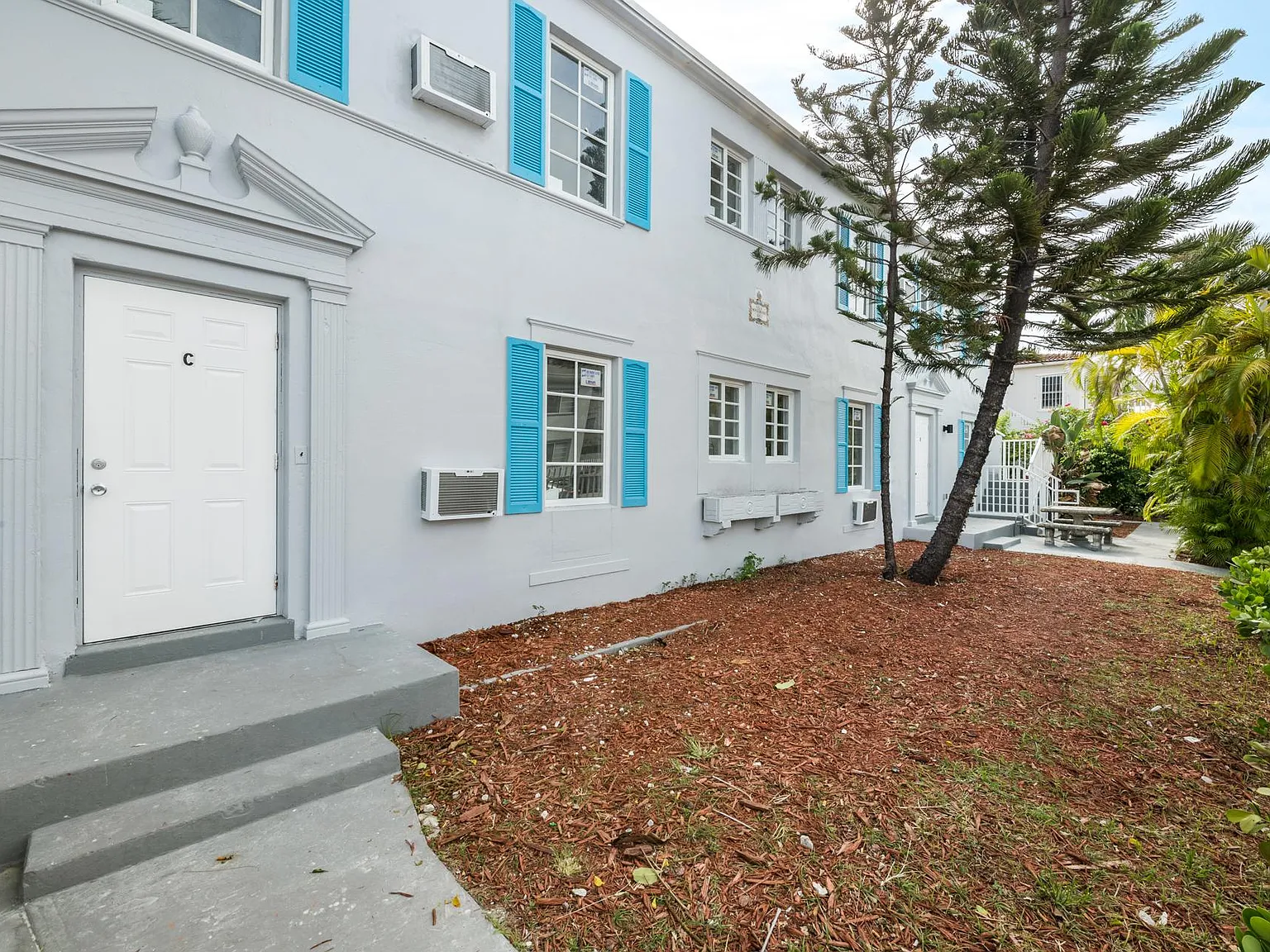 Studio, 375 sqft, $1,550 — Photo 4