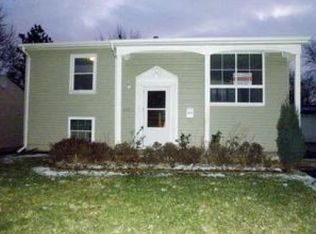 303 McKool Ave, Romeoville, IL 60446