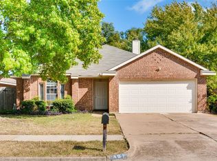 401 Valley Mills Dr, Arlington, TX 76018