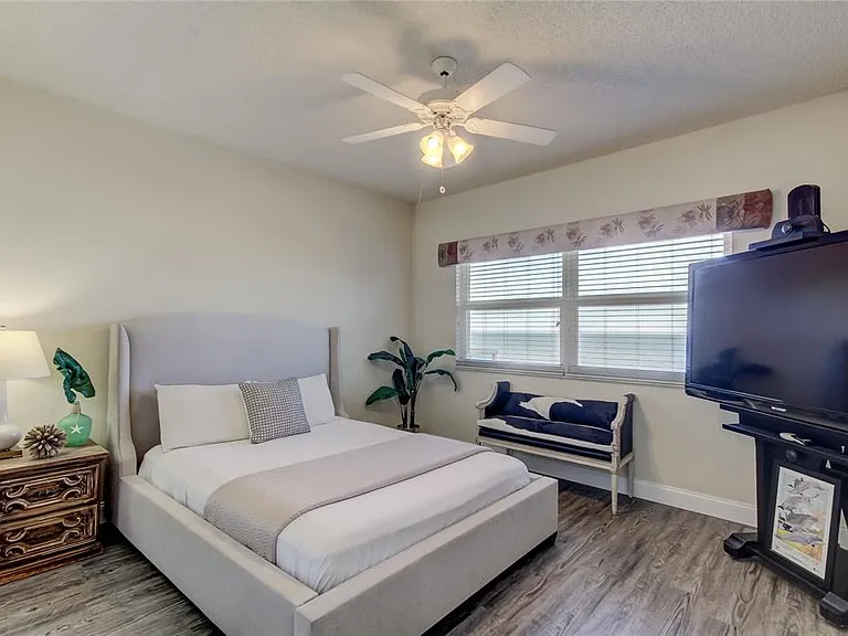 880 Mandalay Ave #S601 — Photo 12