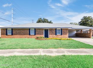 101 Bonaire Dr, Lafayette, LA 70506