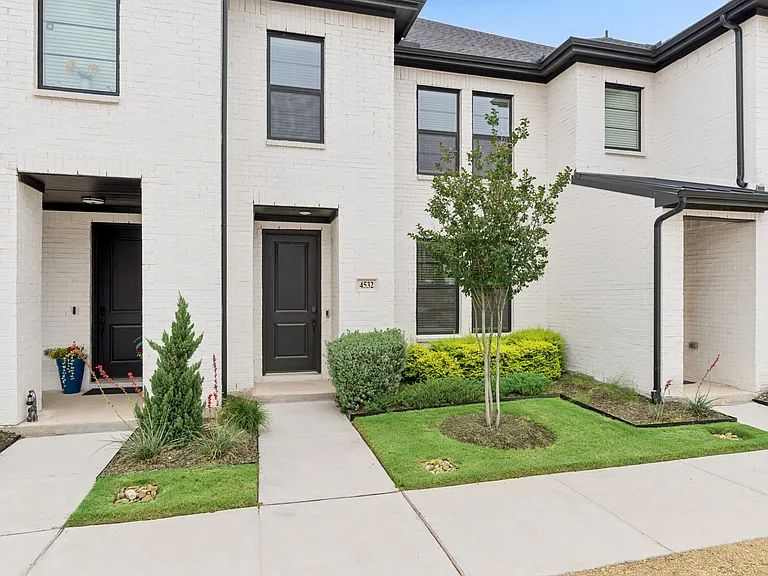 4532 Tripp St — Photo 15